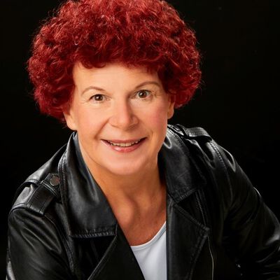 Dr. Ina Meinelt | Head of Marketing/Geschäftsleiterin